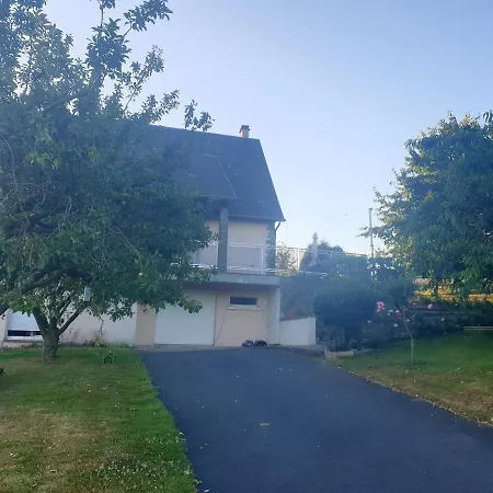 Maison Chaleureuse A Saint-remy Avec Jardin Enchanteur Nyaraló Saint-Remy (Calvados)